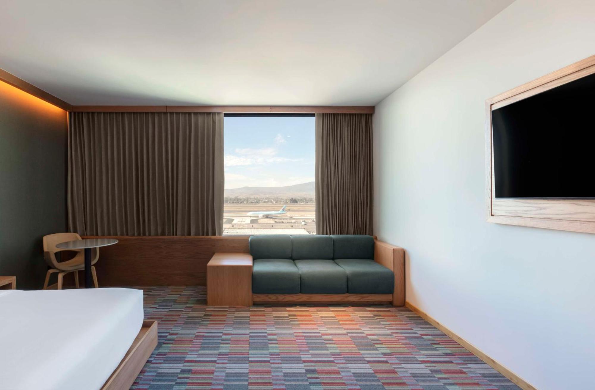 Hilton Garden Inn Guadalajara Airport El Zapote  Eksteriør bilde