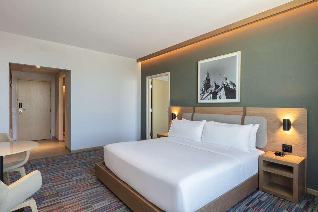 Hilton Garden Inn Guadalajara Airport El Zapote  Rom bilde
