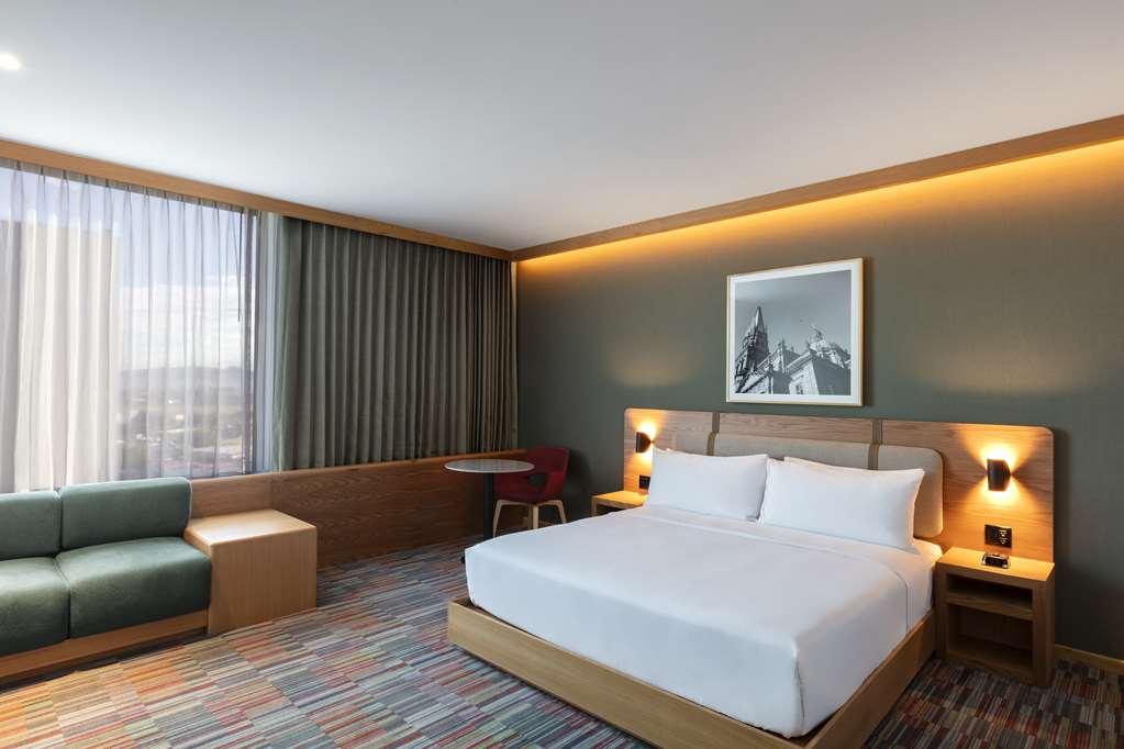Hilton Garden Inn Guadalajara Airport El Zapote  Rom bilde
